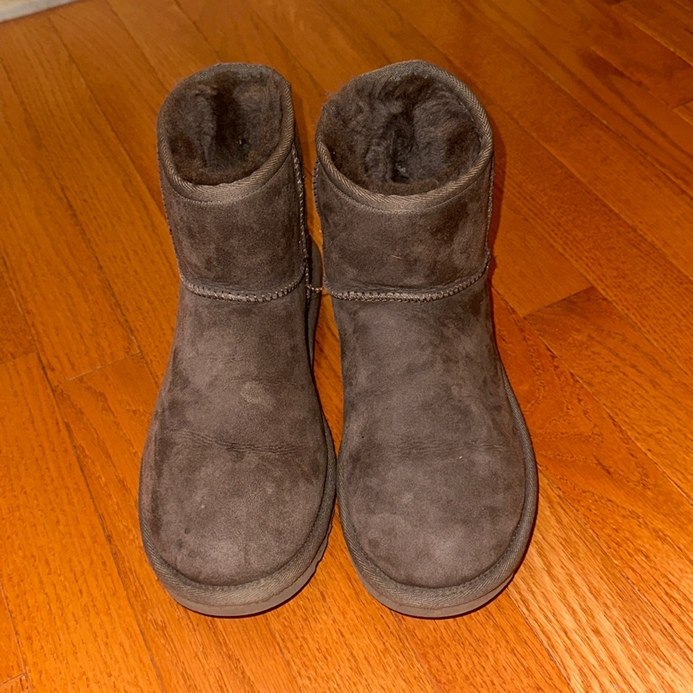 Used Gray Uggs
